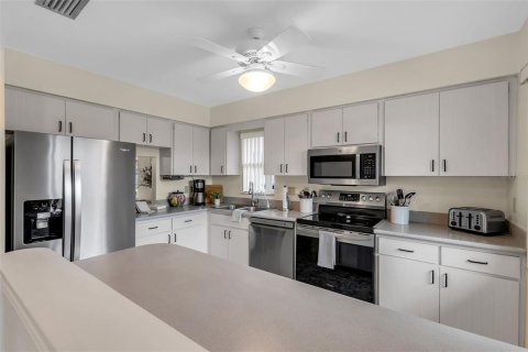 Villa ou maison à vendre à Bradenton, Floride: 2 chambres, 114.27 m2 № 2155462 - photo 10