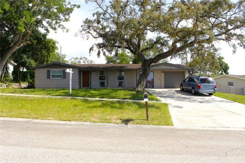 House in Holiday, Florida 3 bedrooms, 115.2 sq.m. № 1835198 - photo 2