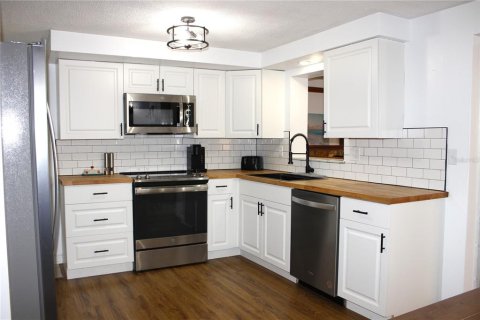 House in Holiday, Florida 3 bedrooms, 115.2 sq.m. № 1835198 - photo 16