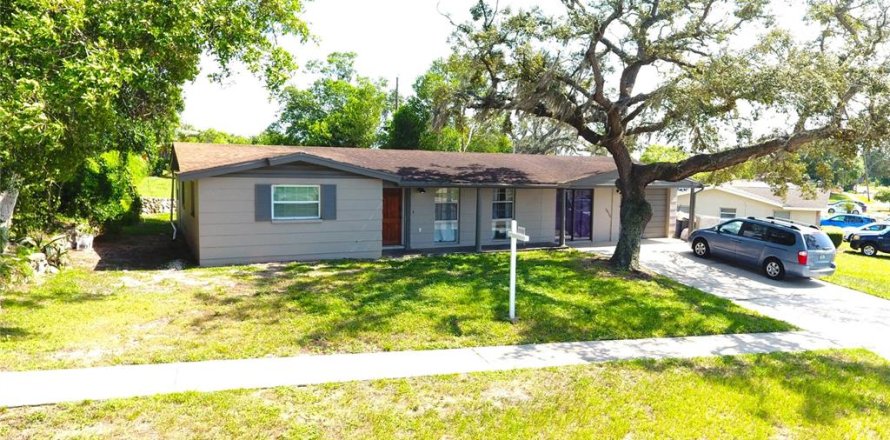 House in Holiday, Florida 3 bedrooms, 115.2 sq.m. № 1835198