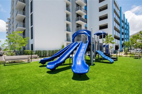 Apartment in Miami, Florida 1 bedroom № 2395475 - photo 18