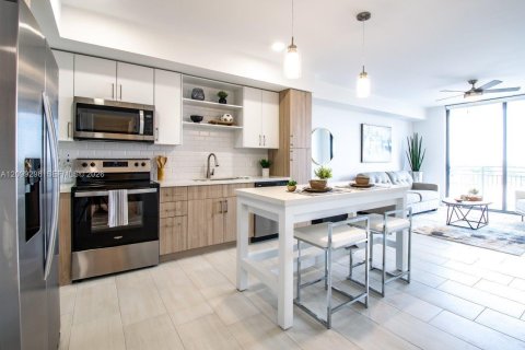 Apartment in Miami, Florida 1 bedroom № 2395475 - photo 3