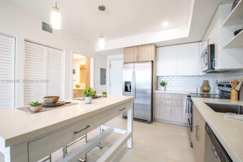 Apartment in Miami, Florida 1 bedroom № 2395475 - photo 5