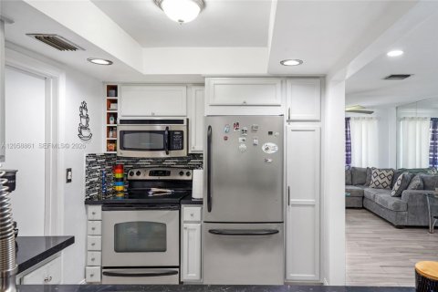 Купить виллу или дом в Тамарак, Флорида 3 спальни, 120.59м2, № 2254486 - фото 13