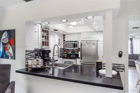 Купить виллу или дом в Тамарак, Флорида 3 спальни, 120.59м2, № 2254486 - фото 12