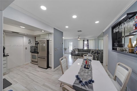 Купить виллу или дом в Тамарак, Флорида 3 спальни, 120.59м2, № 2254486 - фото 9