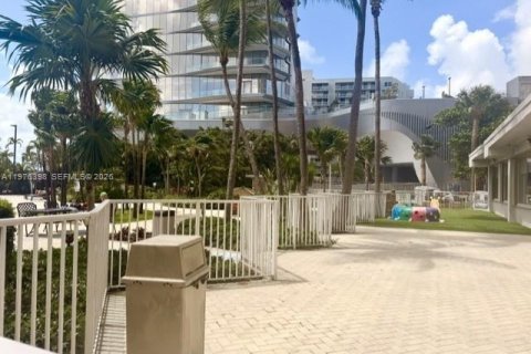 Condominio en alquiler en Miami, Florida, 1 dormitorio, 93 m2 № 2241653 - foto 20