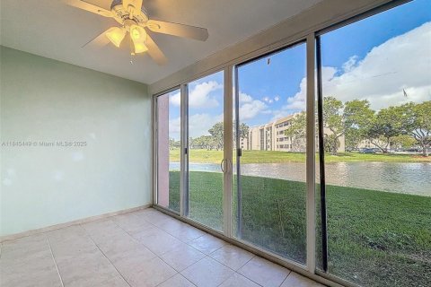 Condominio en venta en Sunrise, Florida, 2 dormitorios, 116.59 m2 № 1841020 - foto 23