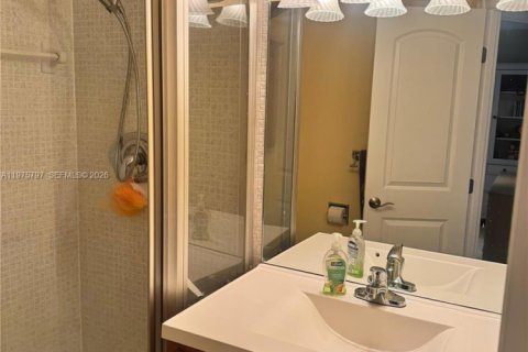 Купить кондоминиум в Лодердейл-Лейкс, Флорида 2 спальни, 87.7м2, № 2042767 - фото 13