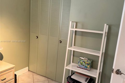 Купить кондоминиум в Лодердейл-Лейкс, Флорида 2 спальни, 87.7м2, № 2042767 - фото 12