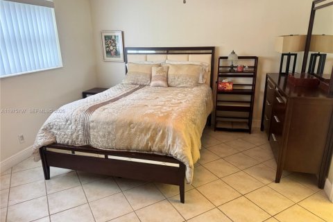 Купить кондоминиум в Лодердейл-Лейкс, Флорида 2 спальни, 87.7м2, № 2042767 - фото 9