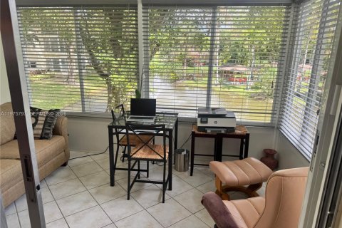 Купить кондоминиум в Лодердейл-Лейкс, Флорида 2 спальни, 87.7м2, № 2042767 - фото 17