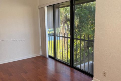 Townhouse in Palmetto Bay, Florida 2 bedrooms, 94.57 sq.m. № 2017928 - photo 12