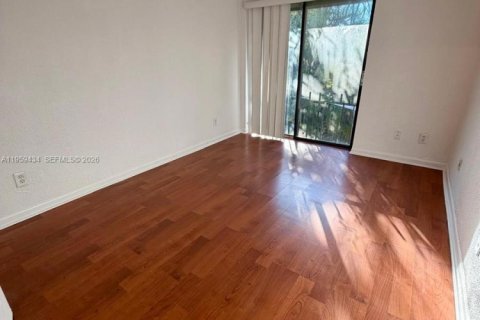 Townhouse in Palmetto Bay, Florida 2 bedrooms, 94.57 sq.m. № 2017928 - photo 8