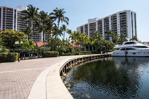 Купить кондоминиум в Авентура, Флорида 2 спальни, 107.21м2, № 2048707 - фото 2