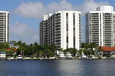 Купить кондоминиум в Авентура, Флорида 2 спальни, 107.21м2, № 2048707 - фото 3