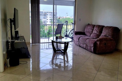 Купить кондоминиум в Авентура, Флорида 1 спальня, 71.35м2, № 1756486 - фото 28
