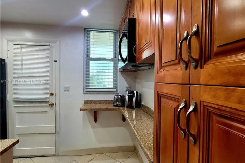 Купить кондоминиум в Авентура, Флорида 1 спальня, 71.35м2, № 1756486 - фото 20