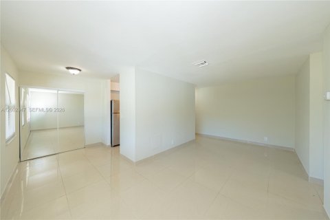 Снять в аренду квартиру в Лейк-Парк, Флорида 3 спальни, № 2066437 - фото 8