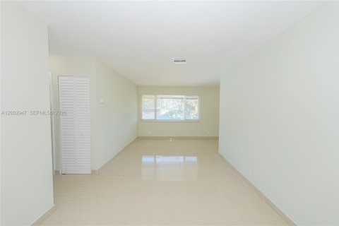 Снять в аренду квартиру в Лейк-Парк, Флорида 3 спальни, № 2066437 - фото 5