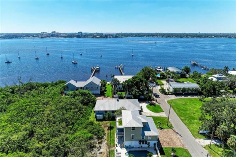 Villa ou maison à vendre à Palmetto, Floride: 3 chambres, 207.64 m2 № 2418509 - photo 5