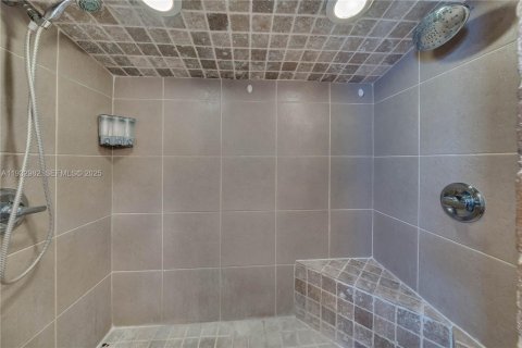 Снять в аренду виллу или дом в Холливуд, Флорида 3 спальни, 120.77м2, № 1991152 - фото 28