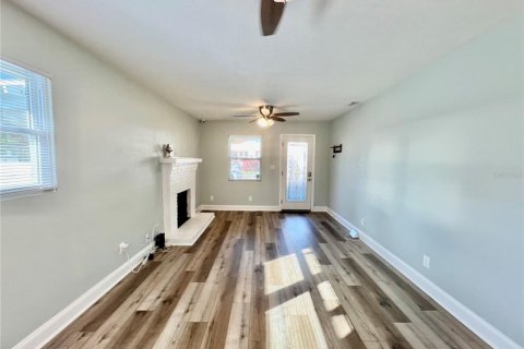 Casa en alquiler en Tampa, Florida, 3 dormitorios, 104.52 m2 № 2167172 - foto 8