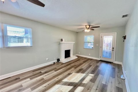 Casa en alquiler en Tampa, Florida, 3 dormitorios, 104.52 m2 № 2167172 - foto 6