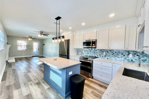 Casa en alquiler en Tampa, Florida, 3 dormitorios, 104.52 m2 № 2167172 - foto 11