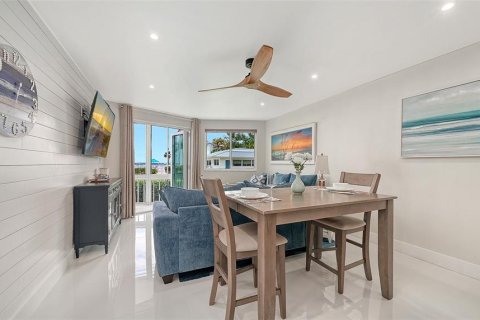 Copropriété à vendre à Sarasota, Floride: 2 chambres, 76.18 m2 № 2411446 - photo 3