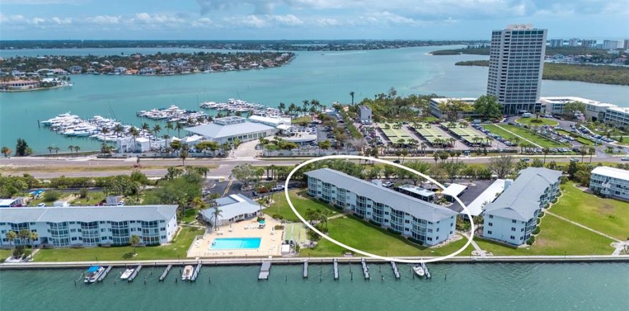 Condo à Sarasota, Floride, 2 chambres  № 2411446