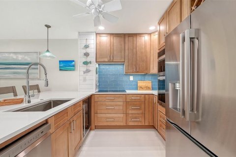 Copropriété à vendre à Sarasota, Floride: 2 chambres, 76.18 m2 № 2411446 - photo 8