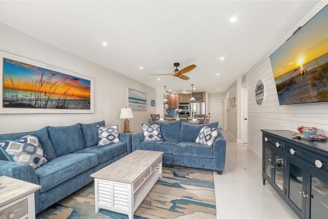 Copropriété à vendre à Sarasota, Floride: 2 chambres, 76.18 m2 № 2411446 - photo 13