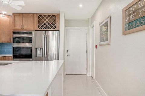 Copropriété à vendre à Sarasota, Floride: 2 chambres, 76.18 m2 № 2411446 - photo 4