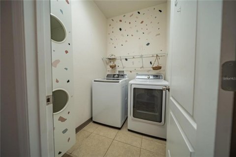 Casa en alquiler en Kissimmee, Florida, 4 dormitorios, 183.95 m2 № 2277947 - foto 20