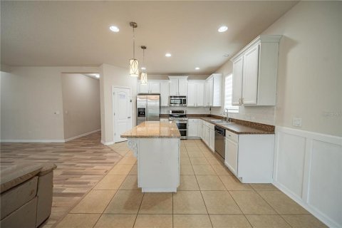 Casa en alquiler en Kissimmee, Florida, 4 dormitorios, 183.95 m2 № 2277947 - foto 7