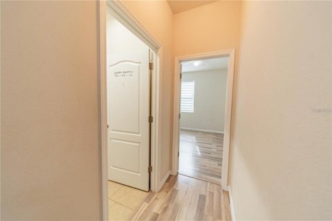 Casa en alquiler en Kissimmee, Florida, 4 dormitorios, 183.95 m2 № 2277947 - foto 21