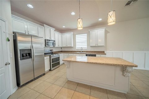 Casa en alquiler en Kissimmee, Florida, 4 dormitorios, 183.95 m2 № 2277947 - foto 6