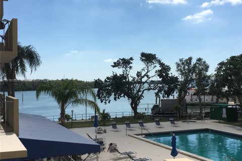 Condo in Miami, Florida  № 1973061 - photo 3