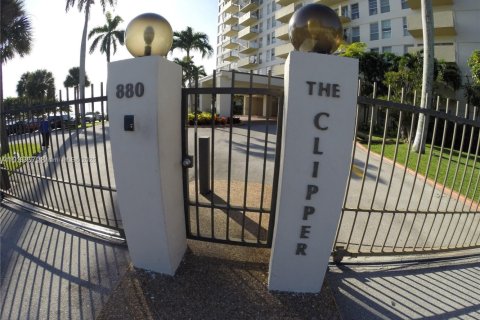 Condo in Miami, Florida  № 1973061 - photo 1