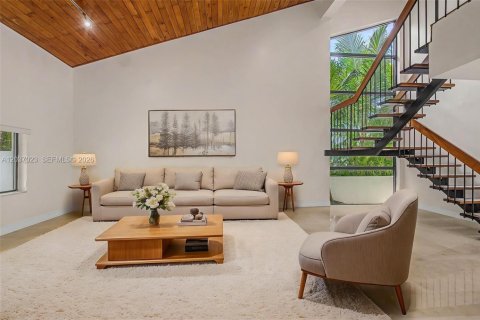 Купить виллу или дом в Корал-Гейблс, Флорида 4 спальни, 260.13м2, № 2087022 - фото 9