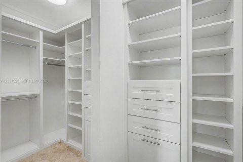 Купить виллу или дом в Корал-Гейблс, Флорида 4 спальни, 260.13м2, № 2087022 - фото 28