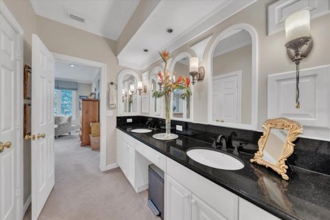 Townhouse in Tampa, Florida 3 bedrooms, 299.42 sq.m. № 2205179 - photo 19