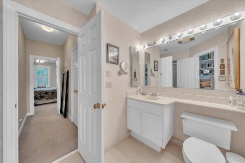 Townhouse in Tampa, Florida 3 bedrooms, 299.42 sq.m. № 2205179 - photo 22