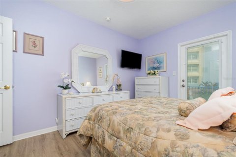 Condo in New Smyrna Beach, Florida, 3 bedrooms  № 1824399 - photo 16