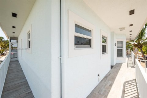 Villa ou maison à vendre à Islamorada, Village of Islands, Floride: 4 chambres, 194.91 m2 № 1963692 - photo 12
