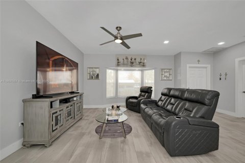 Villa ou maison à vendre à Islamorada, Village of Islands, Floride: 4 chambres, 194.91 m2 № 1963692 - photo 14