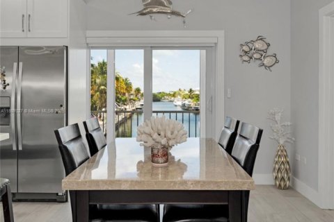 Villa ou maison à vendre à Islamorada, Village of Islands, Floride: 4 chambres, 194.91 m2 № 1963692 - photo 16