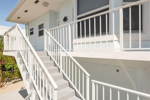 Villa ou maison à vendre à Islamorada, Village of Islands, Floride: 4 chambres, 194.91 m2 № 1963692 - photo 11