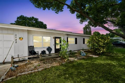Villa ou maison à Dunedin, Floride 3 chambres, 89.37 m2 № 2147640
